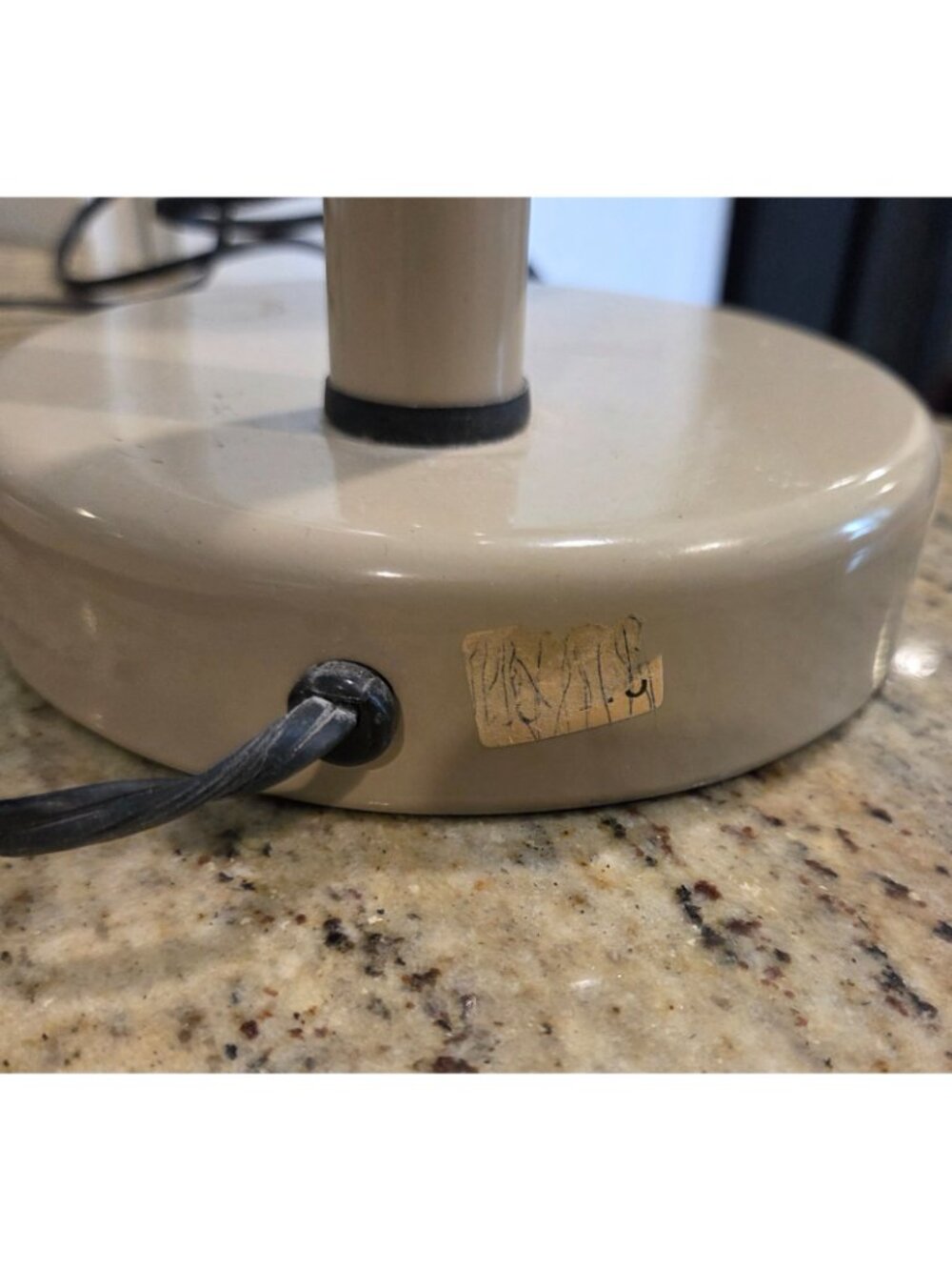 Vintage Portable Gooseneck Desk Lamp Beige Metal Underwriters Laboratories MCM - Picture 10 of 14